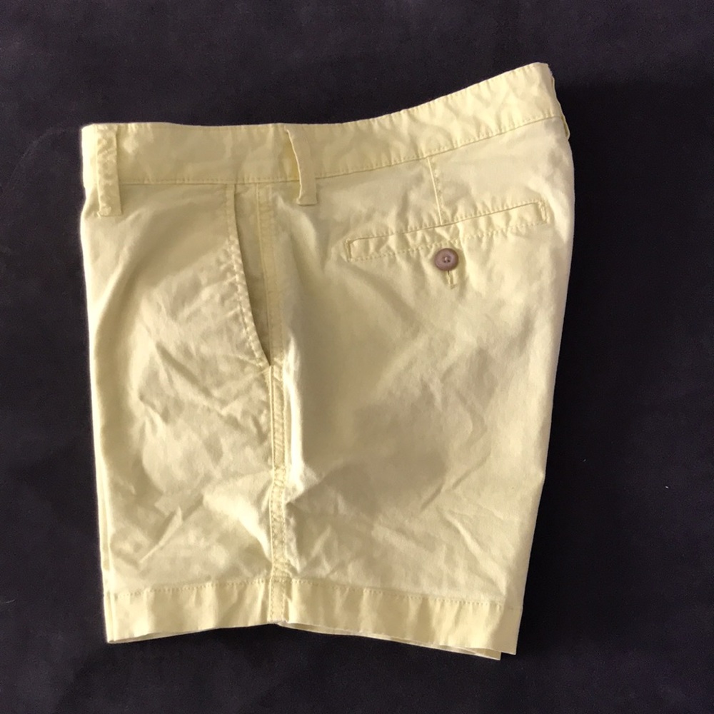 Khakis by GAP Girlfriend 5" Yellow Shorts | 2/26